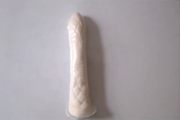 Cách làm đồ chơi tình dục từ băng vệ sinh