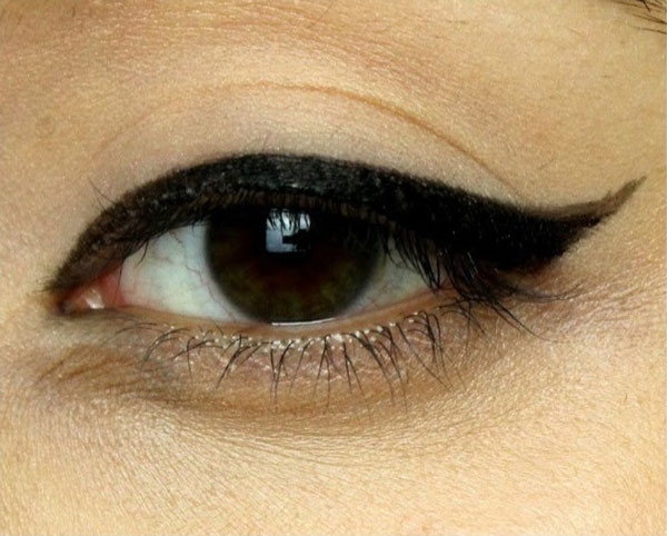 Tổng hợp các kiểu vẽ eyeliner HOT và HỢP cho từng dáng mắt - Hình 4