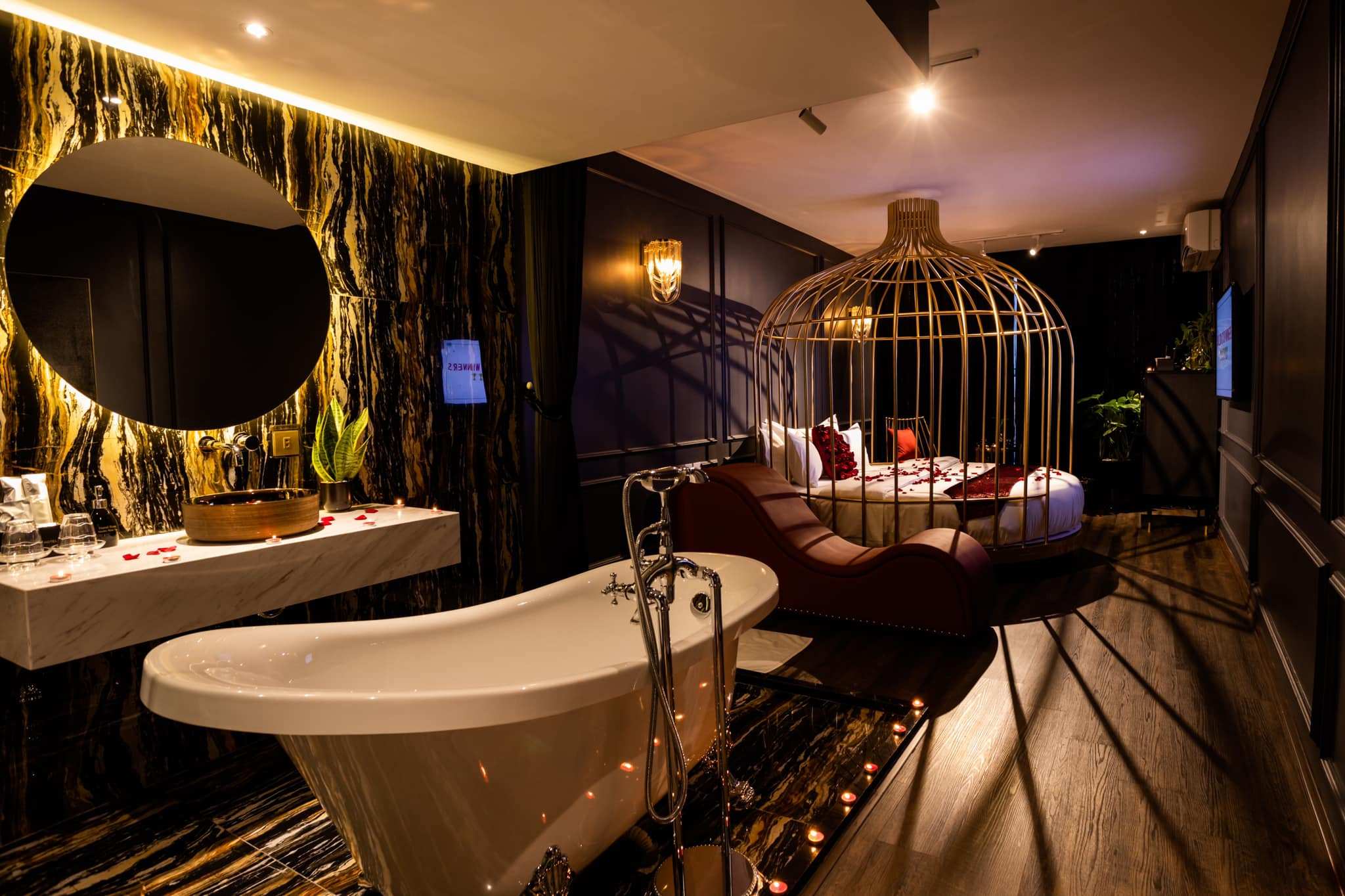 Top 10 Khách sạn tình yêu ở Hà Nội giá rẻ đẹp sang trọng có ghế tình yêu - Ruby Hotel - Chuyên trang khách sạn du lịch